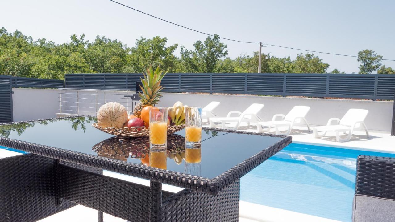 Luksuzna Kuca Za Odmor "Villa Romantica" คราลเยวีจา ภายนอก รูปภาพ