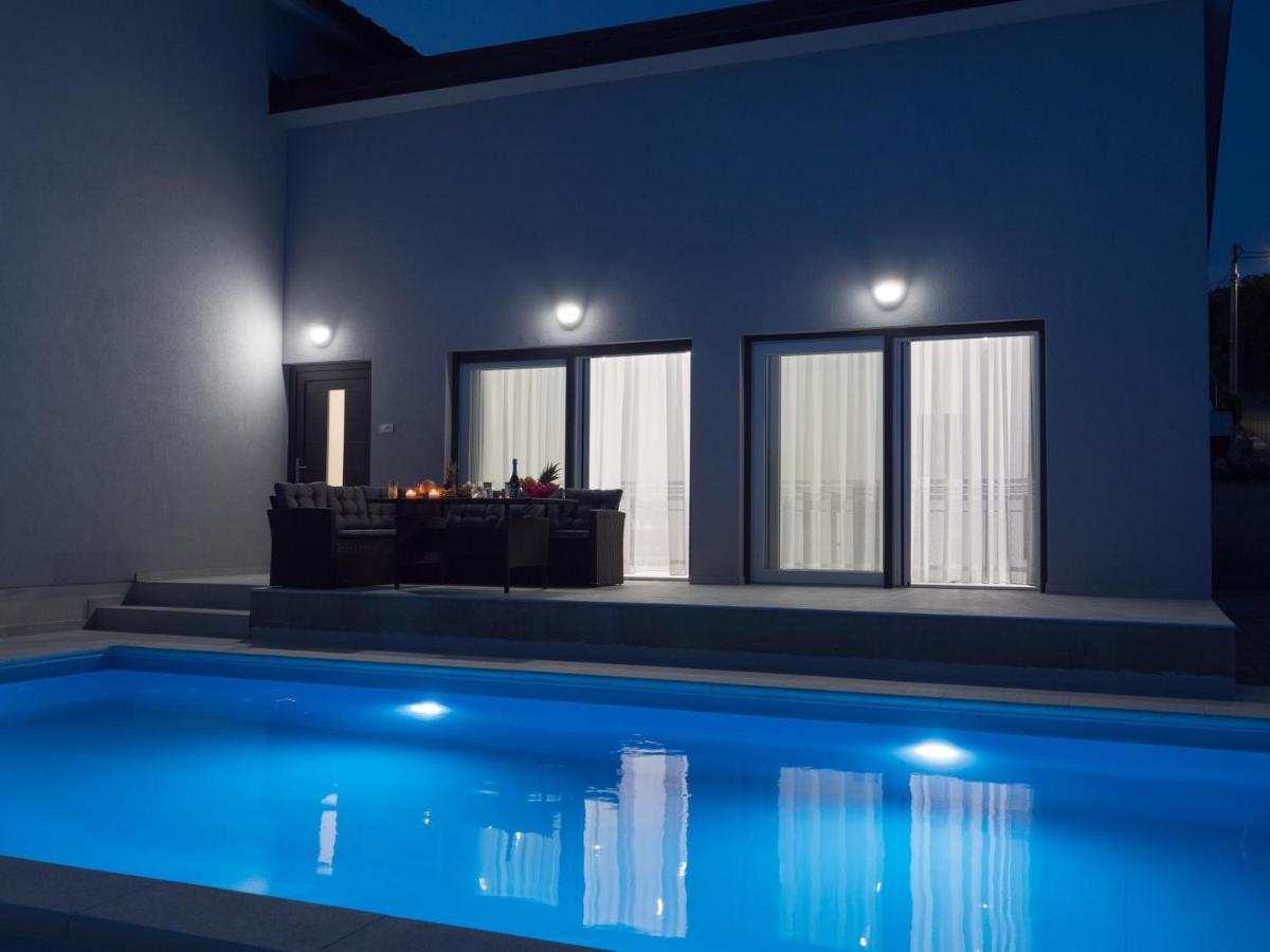 Luksuzna Kuca Za Odmor "Villa Romantica" คราลเยวีจา ภายนอก รูปภาพ