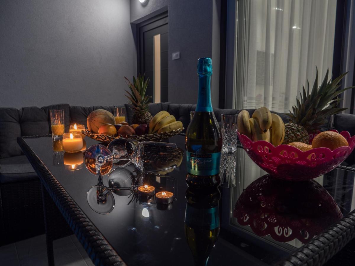 Luksuzna Kuca Za Odmor "Villa Romantica" คราลเยวีจา ภายนอก รูปภาพ