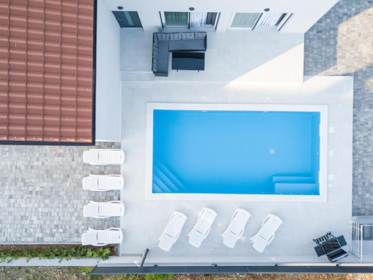 Luksuzna Kuca Za Odmor "Villa Romantica" คราลเยวีจา ภายนอก รูปภาพ