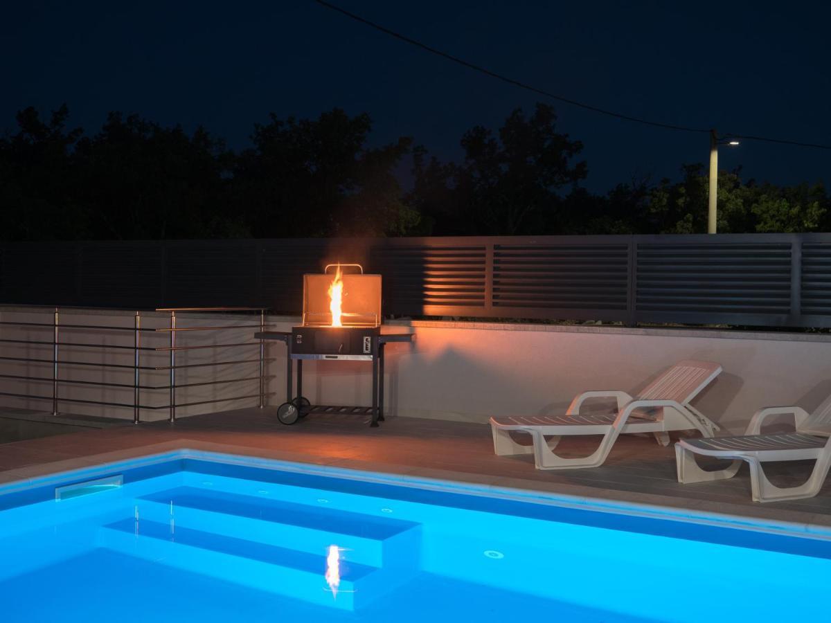 Luksuzna Kuca Za Odmor "Villa Romantica" คราลเยวีจา ภายนอก รูปภาพ